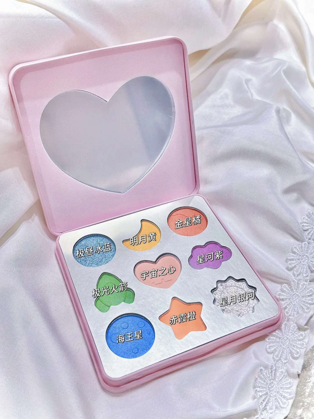 Baby Elephant Cosmic Wonders Starfall Eyeshadow Palette 9g 红色小象宇宙奇趣星落眼影盘